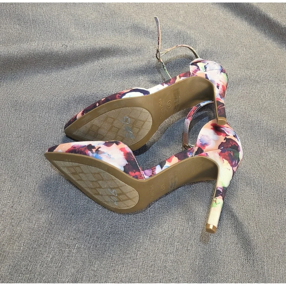 Dream Paris Multi Color Size 8 Heels